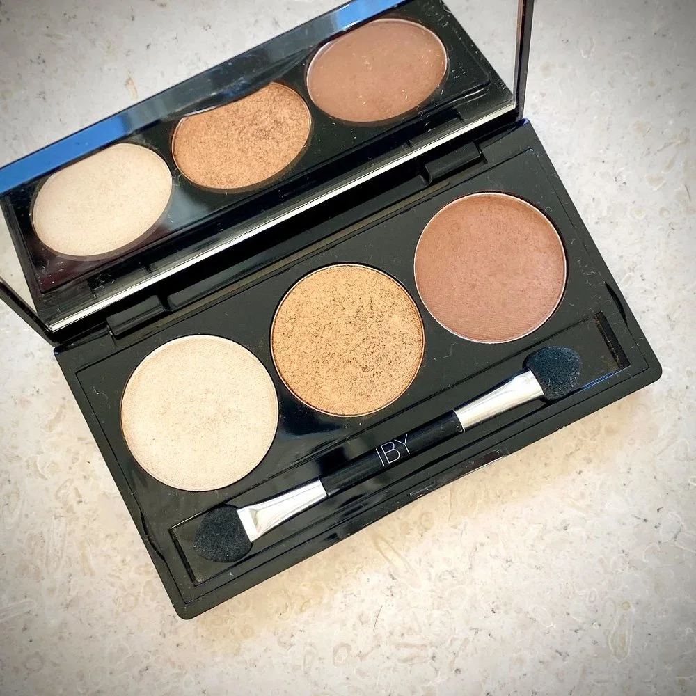 Makeup Bundle for Eyes and Face: Bronzer Palette, Eyeshadow and NWT Eyeliner